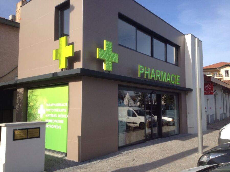 Pharmacie de nuit lumineuse