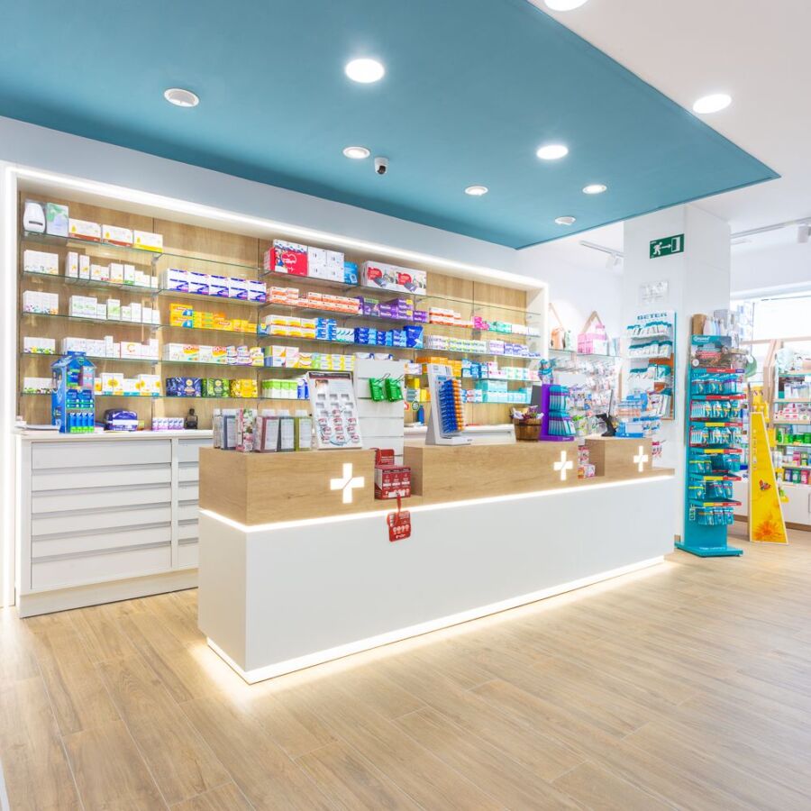 Pharmacie moderne intérieur