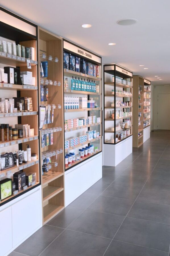 Pharmacie moderne intérieur