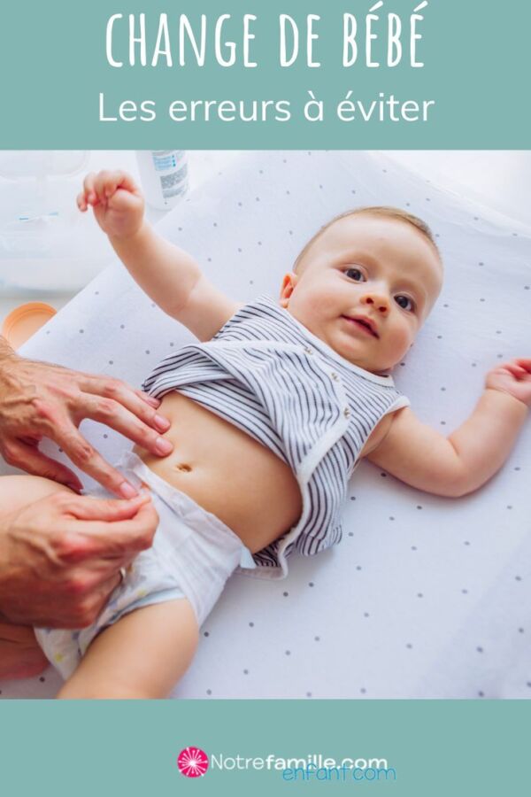 Soin bébé change fessier
